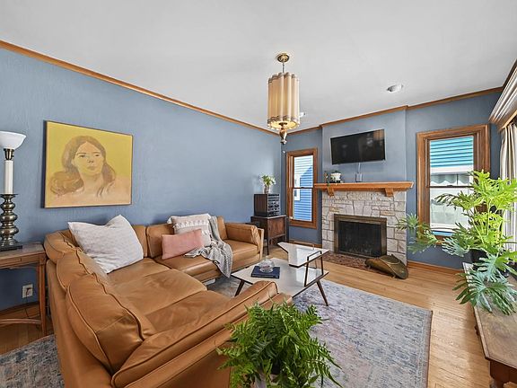 4th image of 2877 South 46th STREET