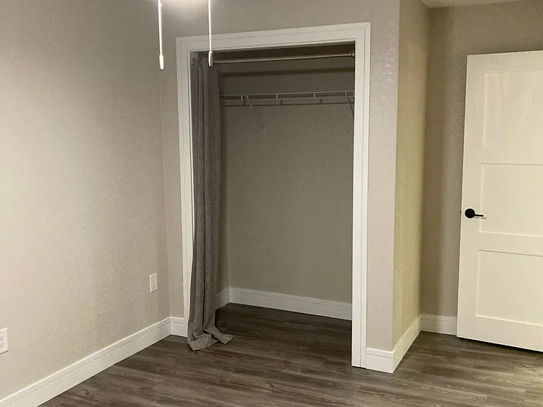2760 Highlawn Ave #1/2 — Photo 8