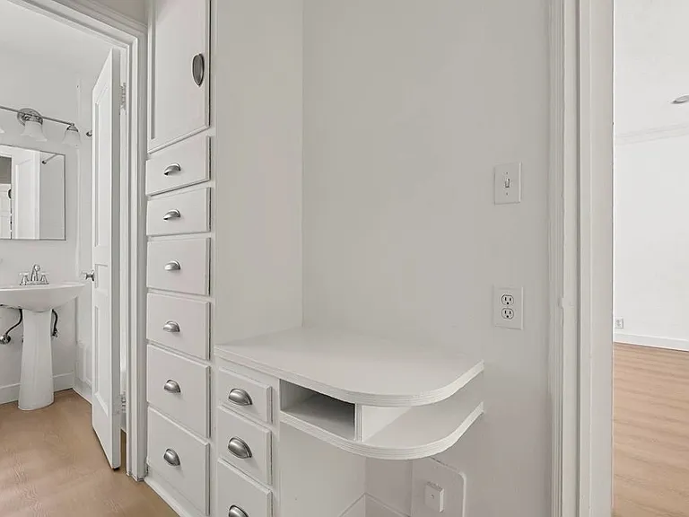 346 N Palm Dr #4 — Photo 12