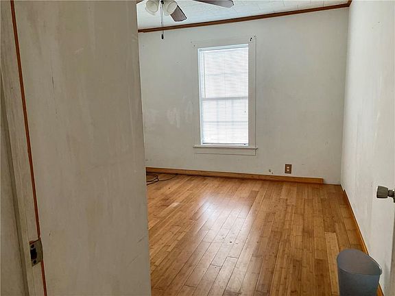 5th image of 2715 Colfax St