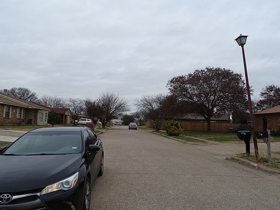 5th image of 10018 Deer Hollow Dr
