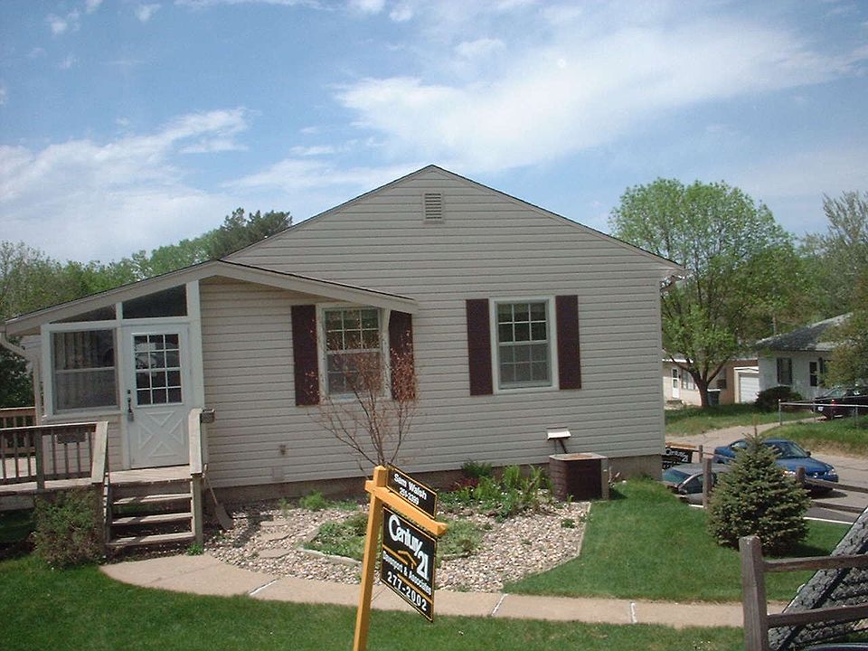 2nd image of 3701 Nebraska St