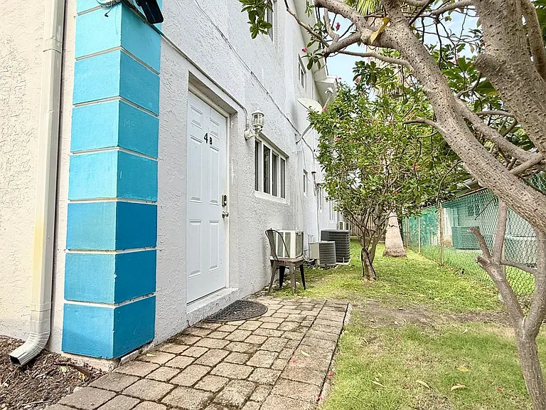 820 NE 17th Ave #4B — Photo 6