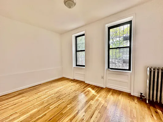 Rented by Camelot Realty Group | media 2