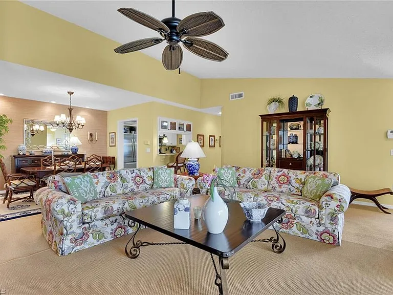 780 Willowbrook Dr #707 — Photo 5
