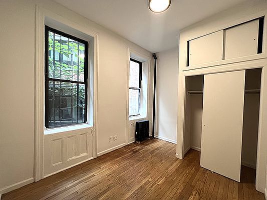 1st image of 19 Stuyvesant St APT 1D