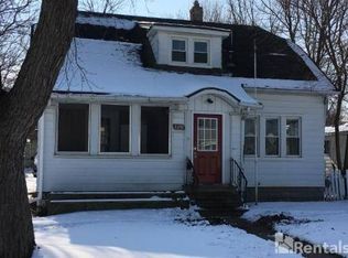 1033 Myrtle Ave, Waterford, MI 48328