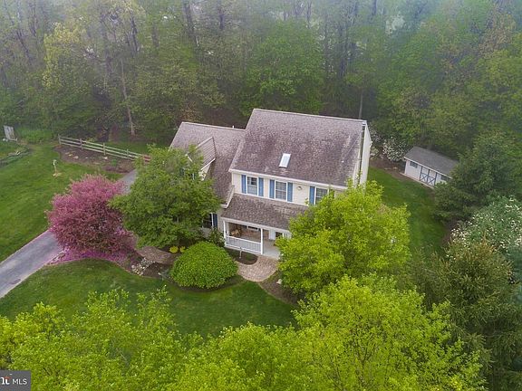 2nd image of 103 Rachel Ln