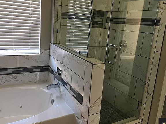 5th image of 1728 Chapman Dr
