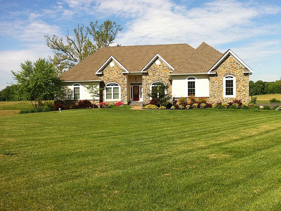 135 Grays Pond Lane
