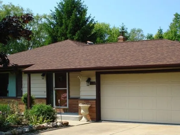 23991 Euclid Chagrin Pkwy, Richmond Heights, OH 44143
