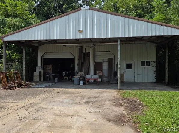 545 S Benton St, Cape Girardeau, MO 63703