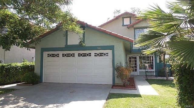 1st image of 740 De La Luz Cir