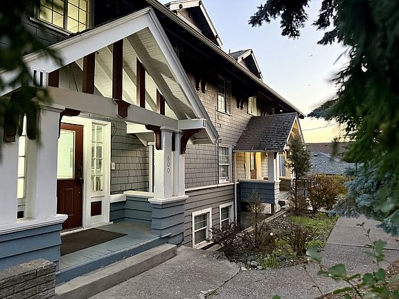 3rd image of 600 NE Maiden Ln #11537295