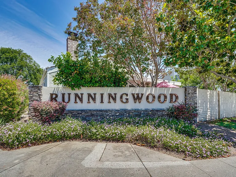 803 Runningwood Cir — Photo 60