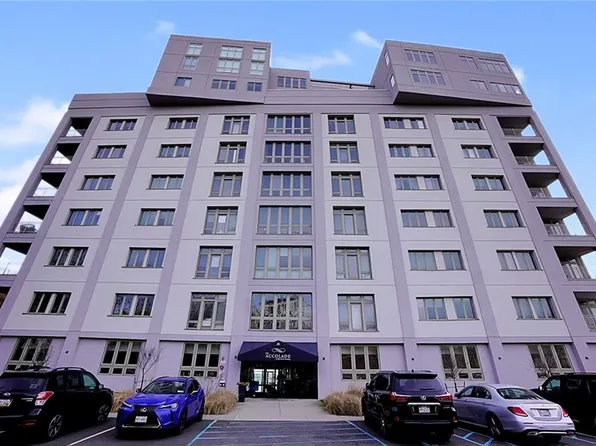 90 Bay Street Lndg APT 8A, Staten Island, NY 10301