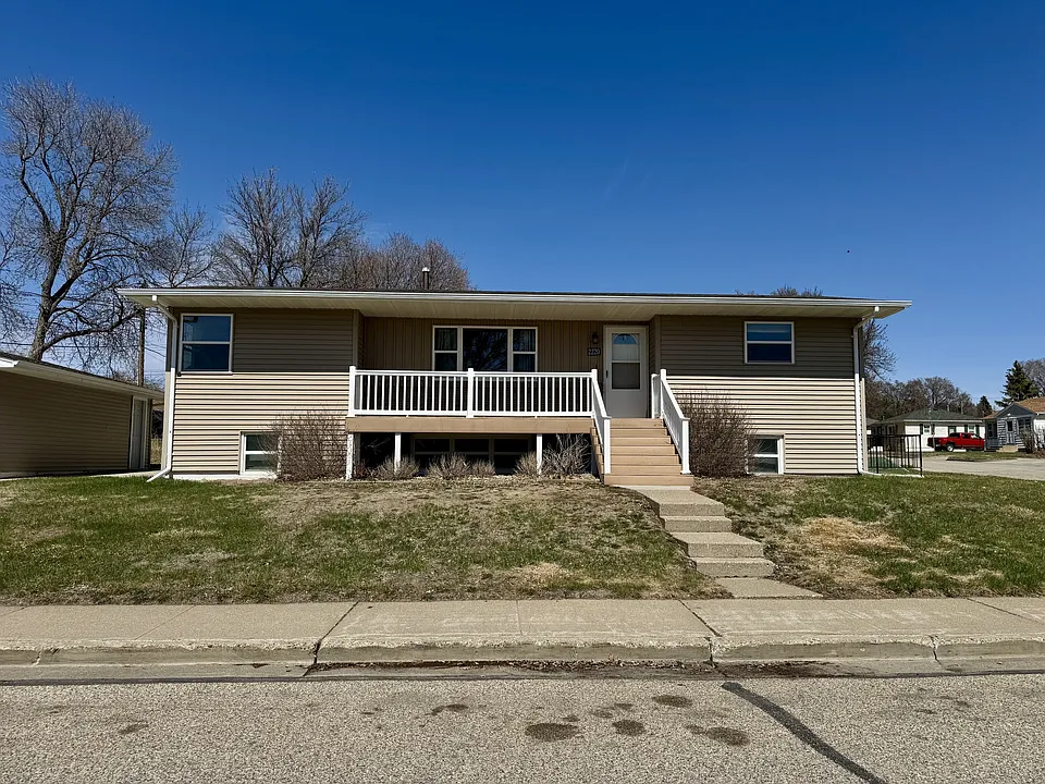 2220 E Avenue A #1/2
