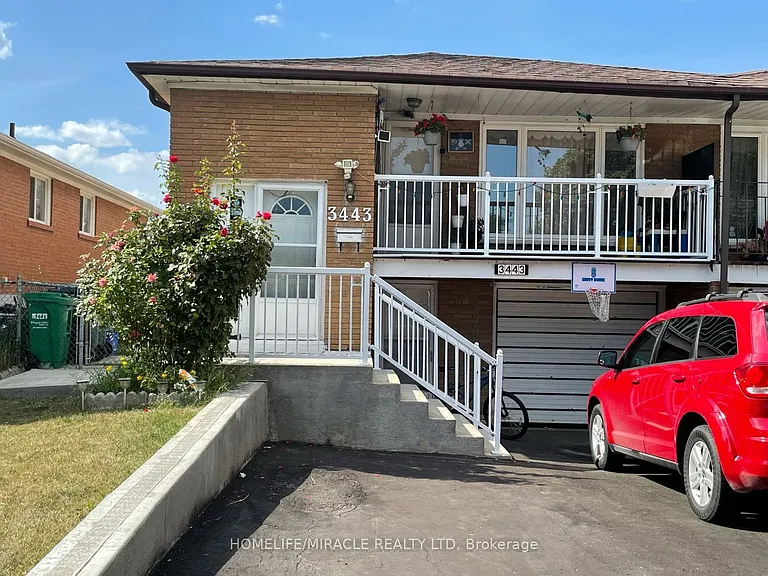 3443 Chipley Cres — Photo 1