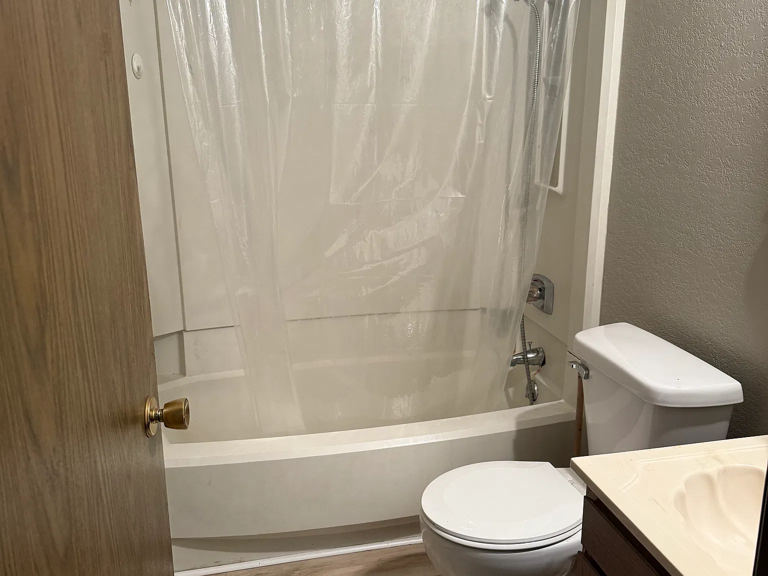 2 bed, 873 sqft, $795 — Photo 2