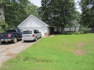 410 Sam Rayburn Dr, Hattiesburg, MS 39402