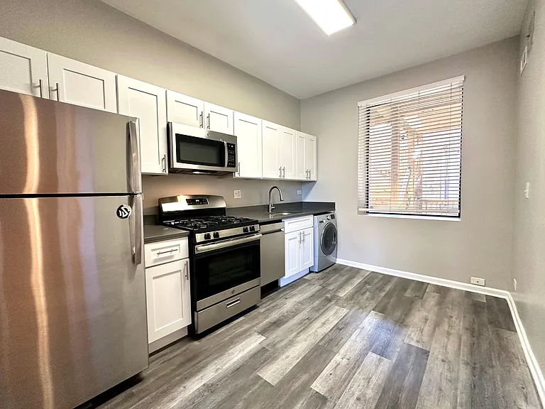 2801 W Logan Blvd #2R — Photo 22