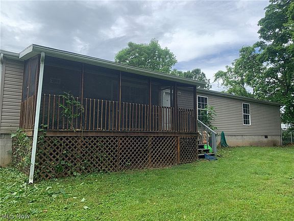 4th image of 702 Leonard Ave