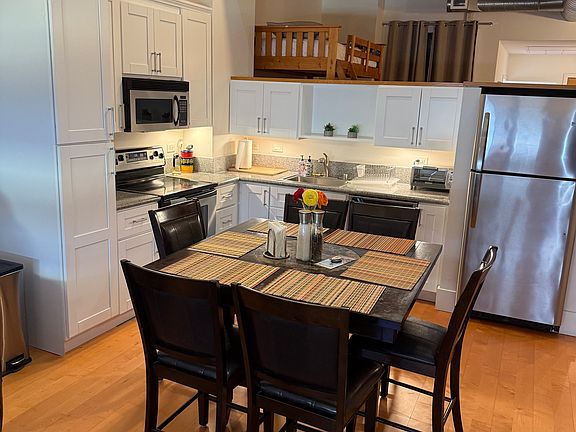 5th image of 333 Santana Row APT 320