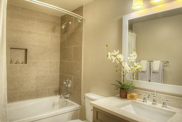 Riverview Bathroom- Penthouse