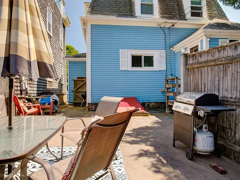 36 Dixon St — Photo 20