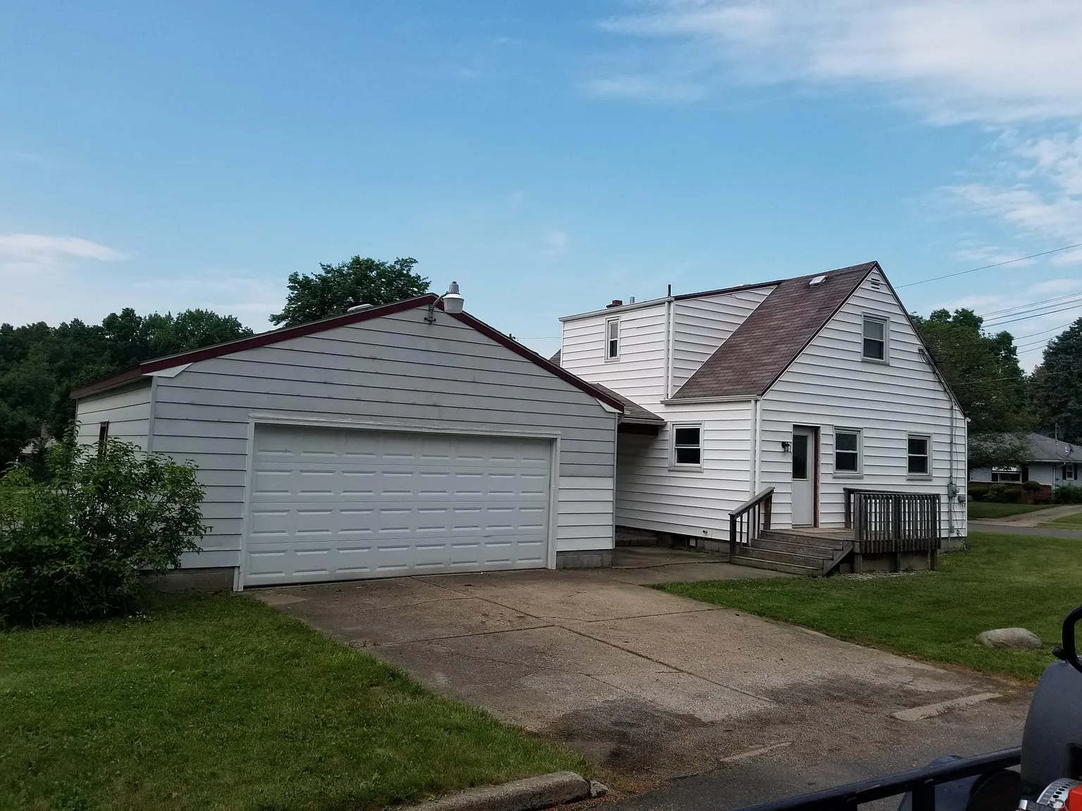 528 N Dunlap Ave photo 1
