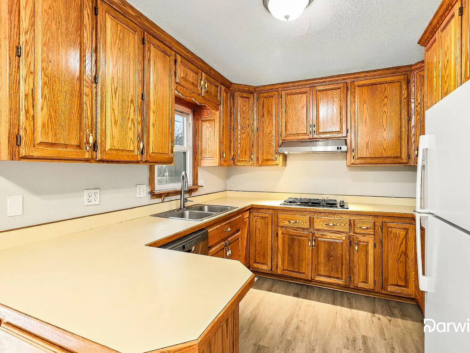 3 bed, 2.0 bath, 1622 sqft, $1,650 — Photo 2