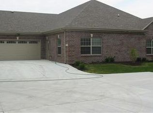 105 Nicklaus Dr #6, Frankfort, KY 40601