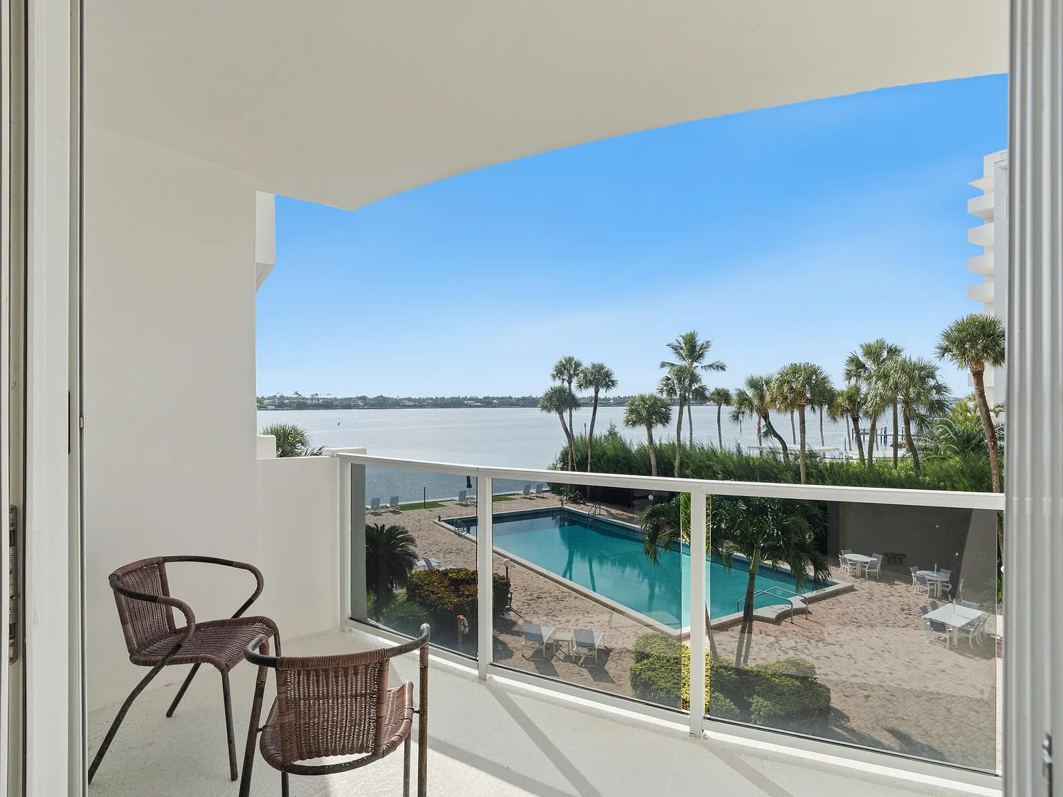 Studio, 1.0 bath, 679 sqft, $1,900 — Photo 4