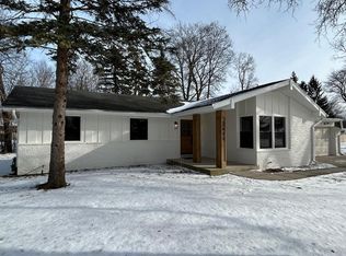 2480 Castle Ct, Brookfield, WI 53045