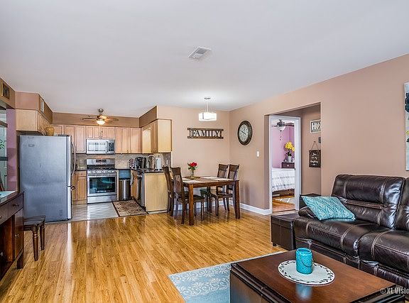 4th image of 9146 Grand Ave APT 3SW