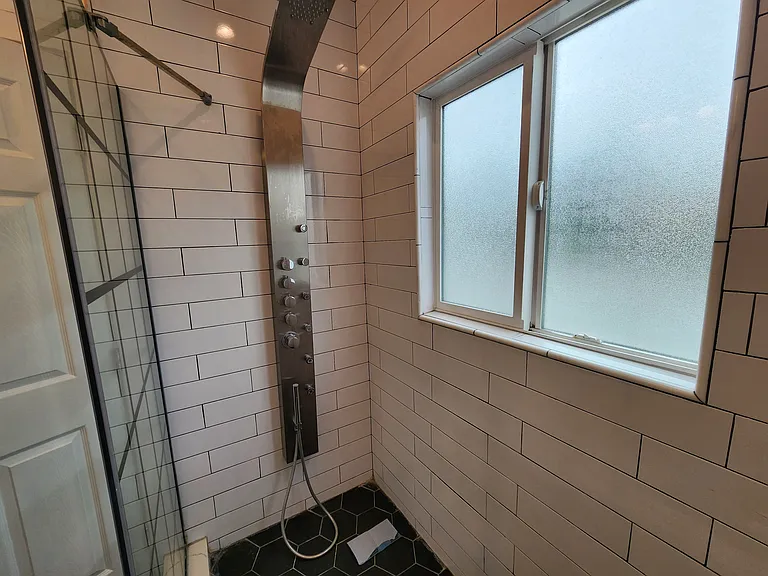 2437 1/4 Houston St #4 — Photo 16