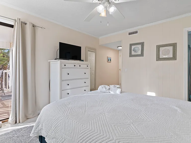 9620 Shore Dr #101 — Photo 14