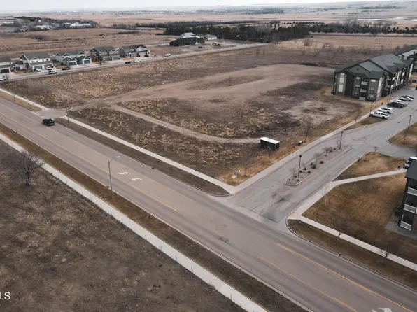 45th St E, Williston, ND 58801