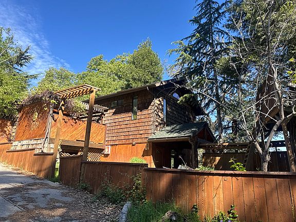 2nd image of 22338 Pine Dr