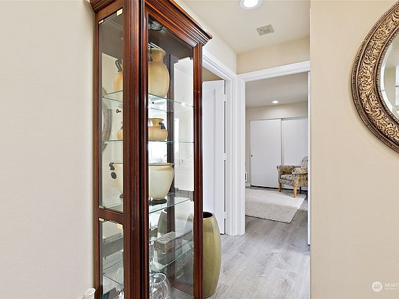 4th image of 912 S 248th Street #16