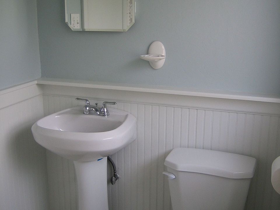 2nd image of 2941 Oak St