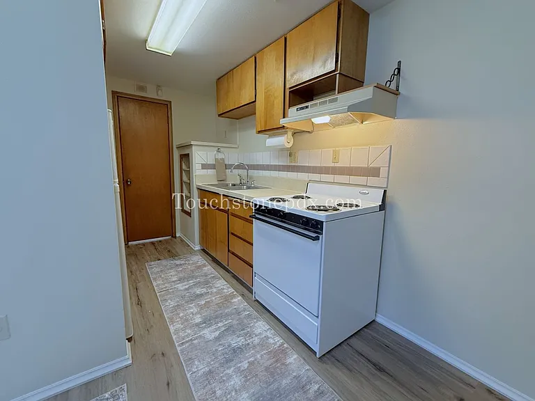 3224 SE Floss St — Photo 9