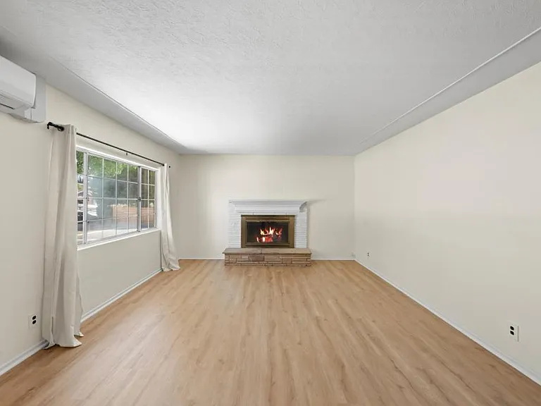 1251 Rees Rd — Photo 3