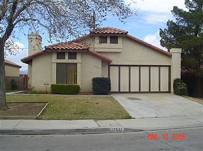 Beautiful Palmdale Home