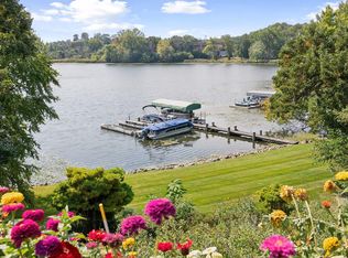 7011 Willow Creek Rd, Eden Prairie, MN 55344