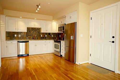 4th image of 4116 California Ave SW #311