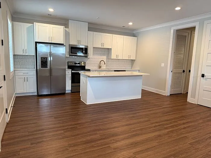 805-B Bradford Ave #101 — Photo 12
