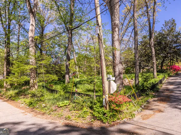 4064 Park Dr, Pine Lake, GA 30072