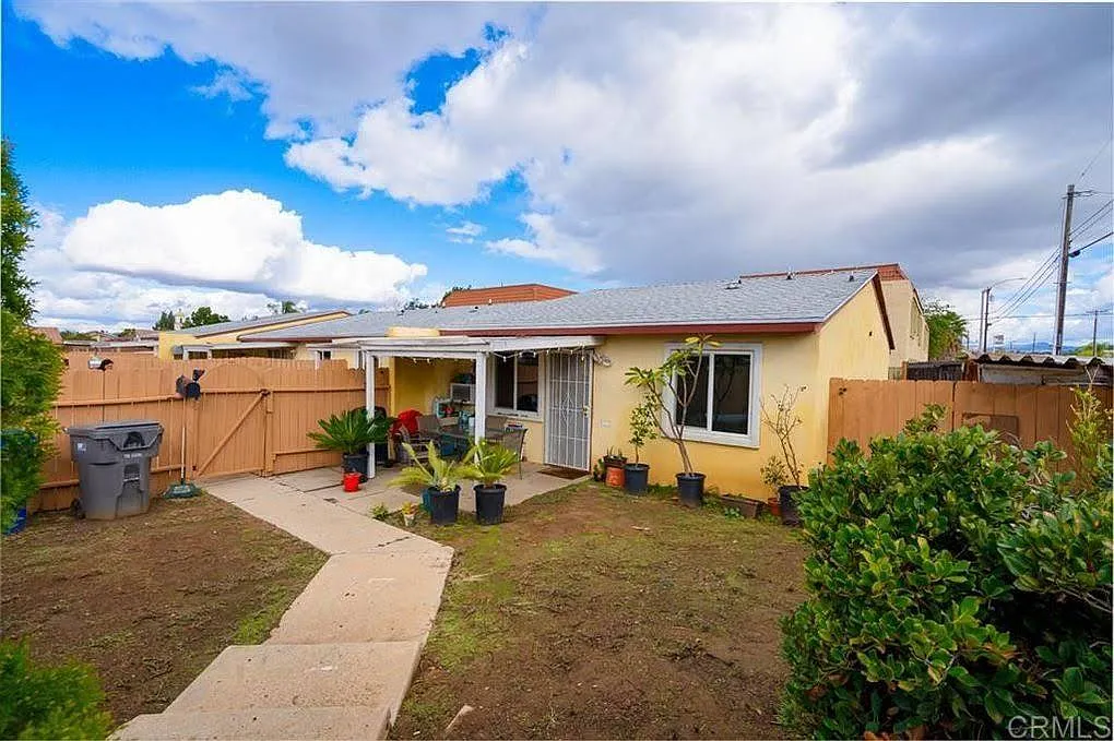 2 bed, 805 sqft, $2,295 — Photo 1