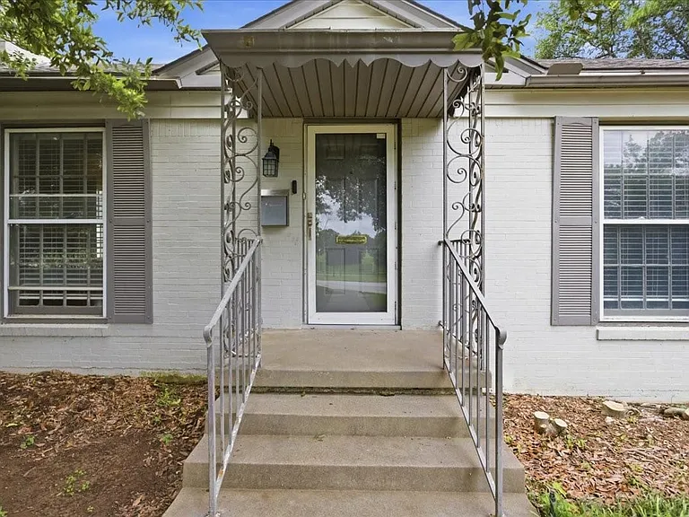3101 Westcliff Rd W — Photo 7